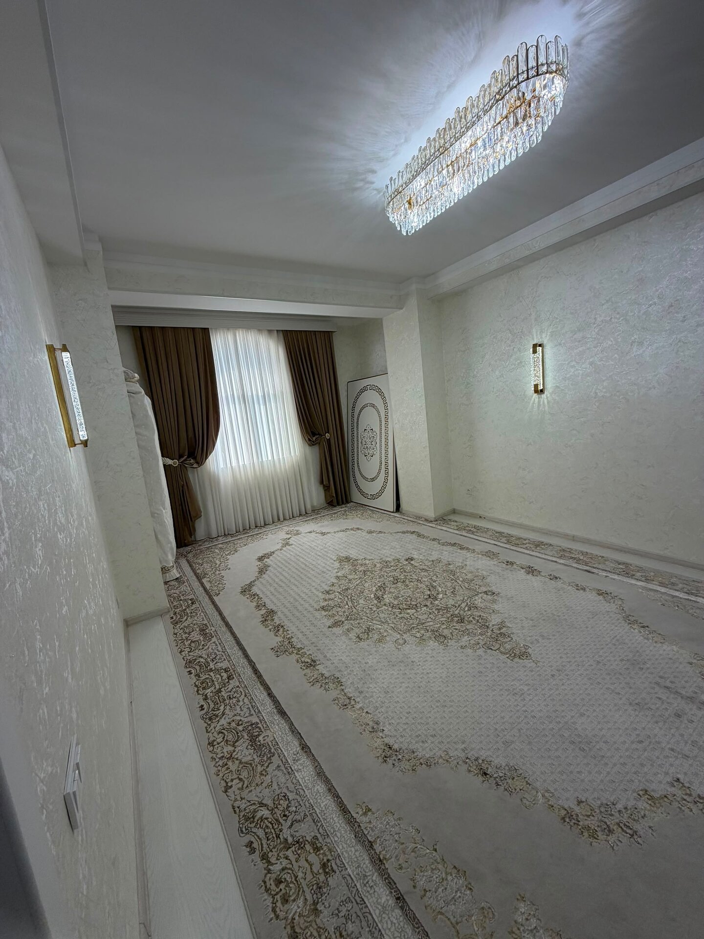 3-комнатная квартира в Душанбе, Исмоили Сомони — фото 5, коридор