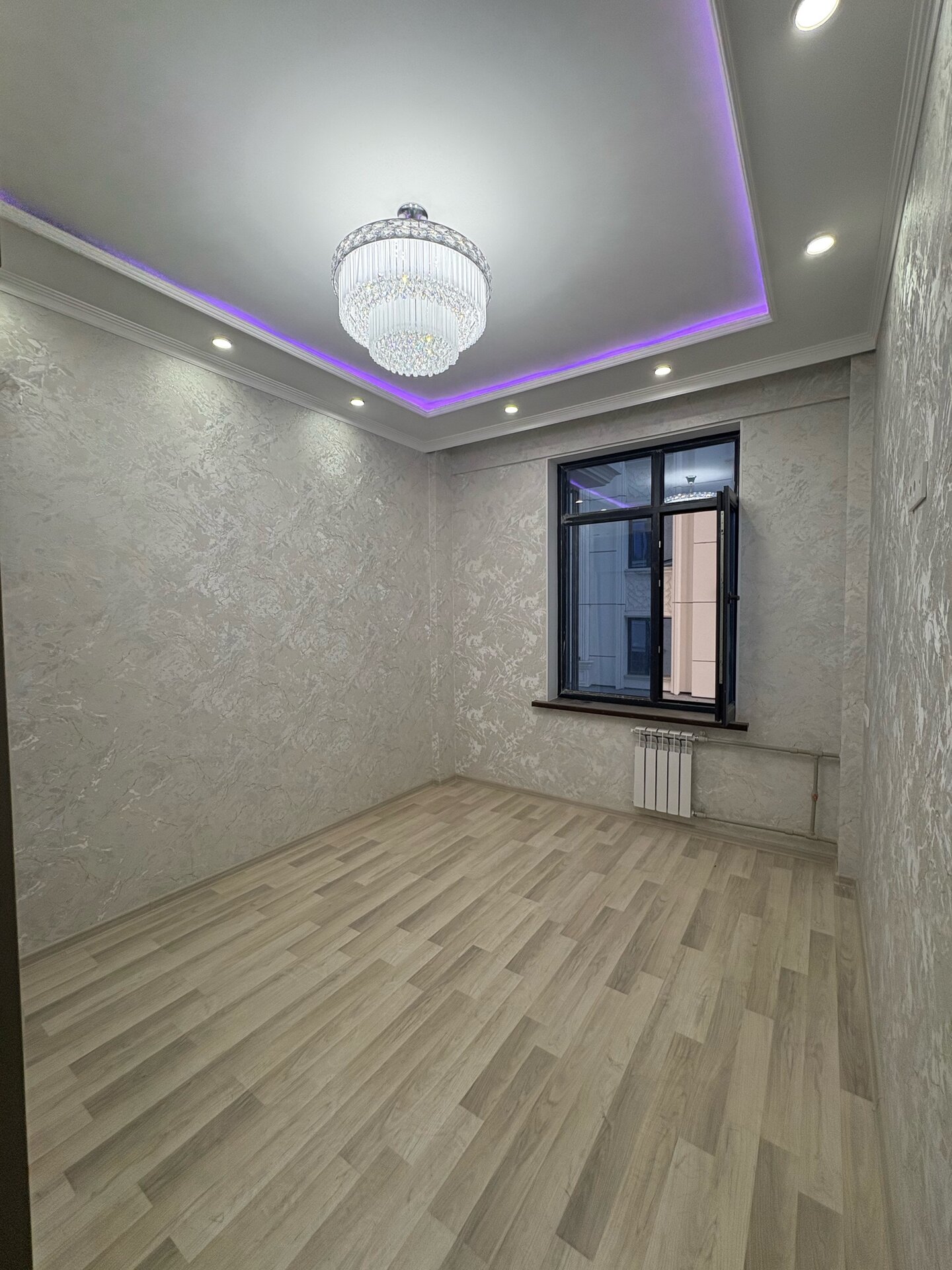 2-комнатная квартира в Душанбе, Исмоили Сомони — фото 6, балкон