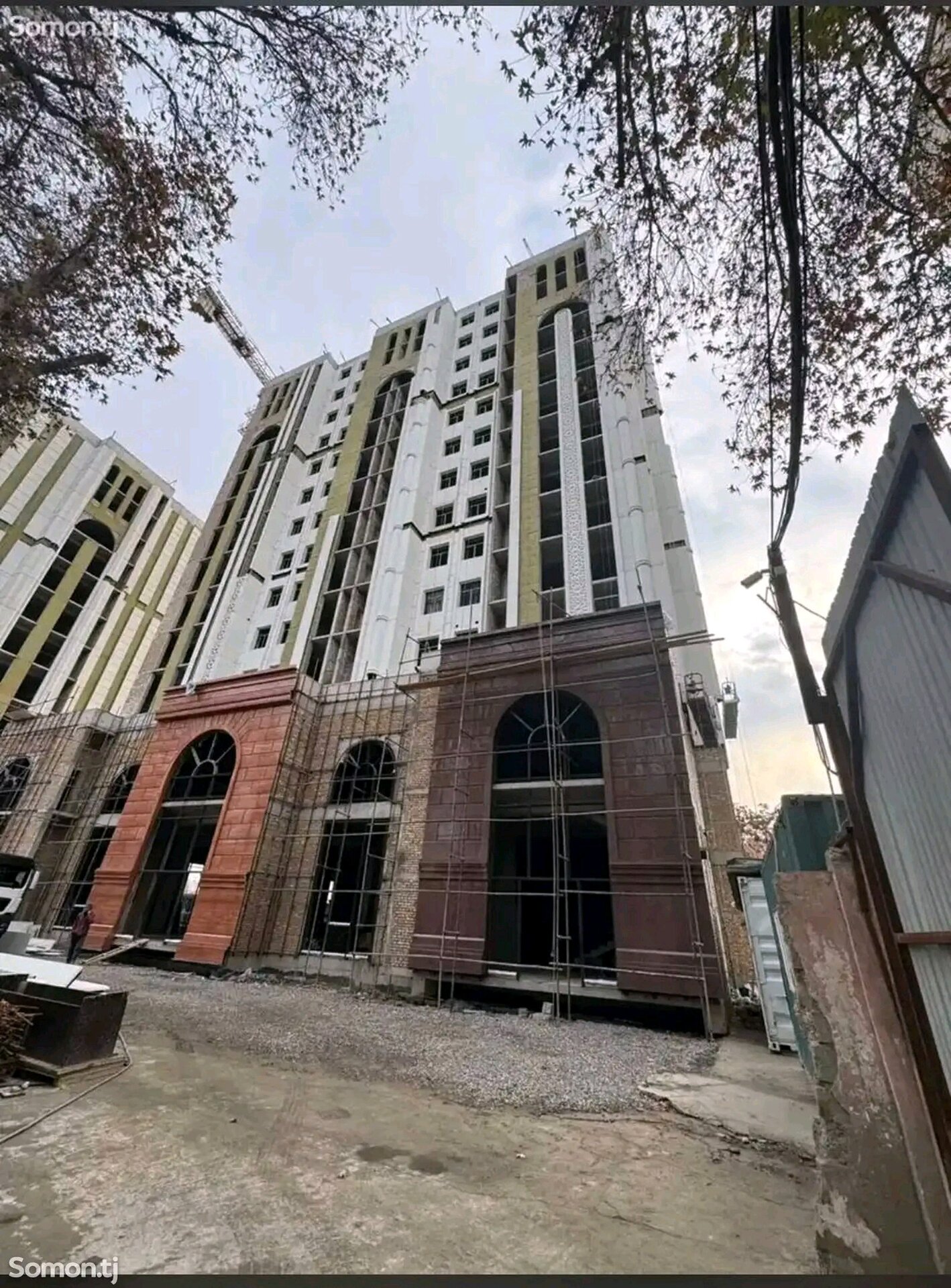 5-комнатная квартира в Душанбе, Исмоили Сомони — фото 1, гостиная