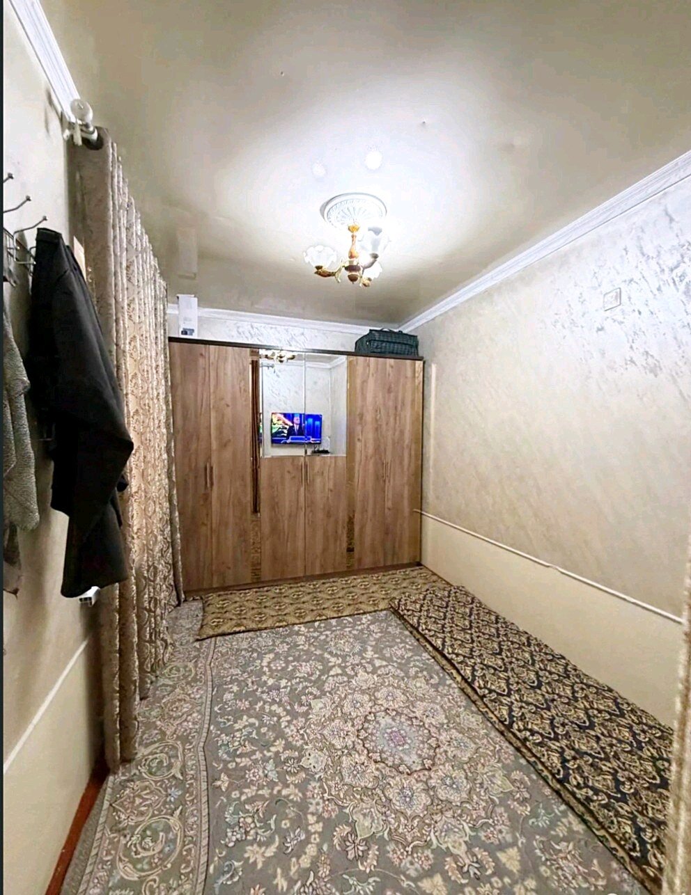 Дом, 6 комнат, 1 этаж.