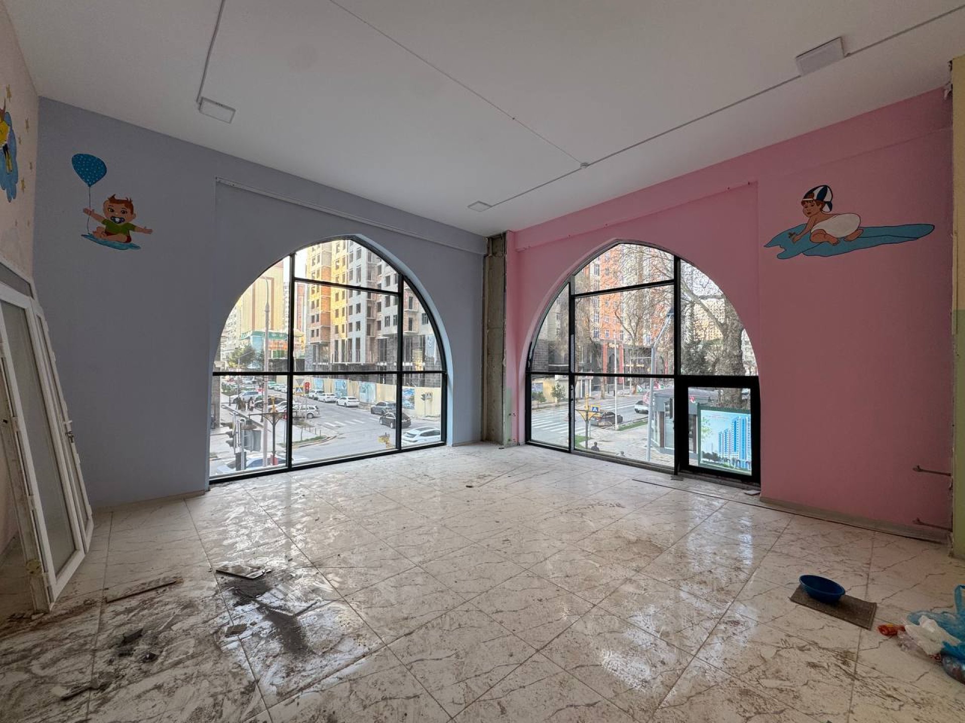 Коммерческая недвижимость 83 м².