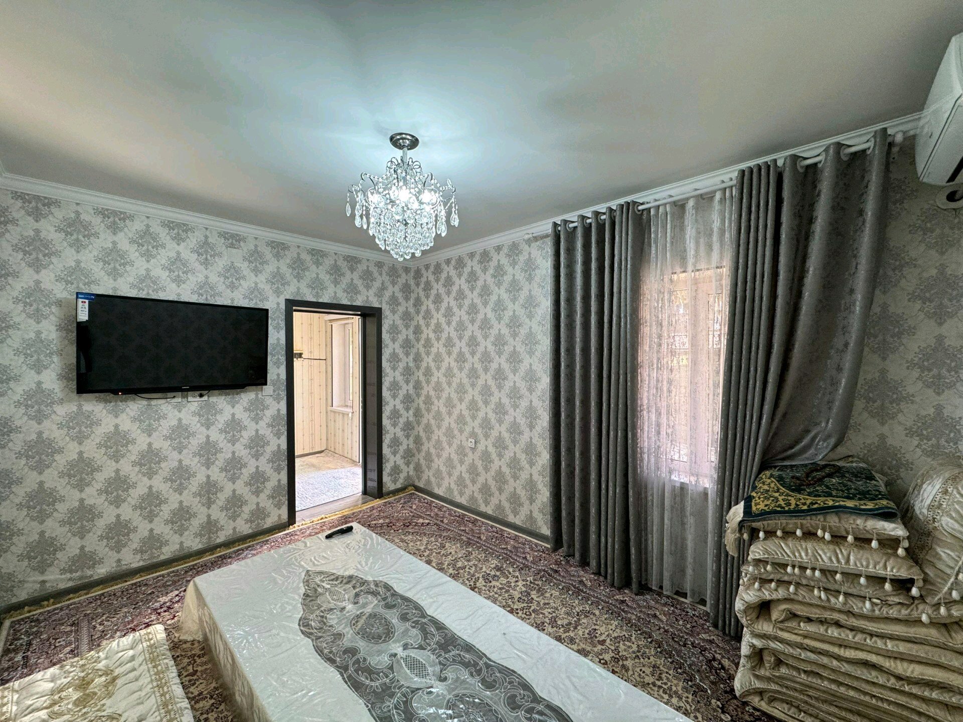 Дом, 4 комнат, 2 этаж.