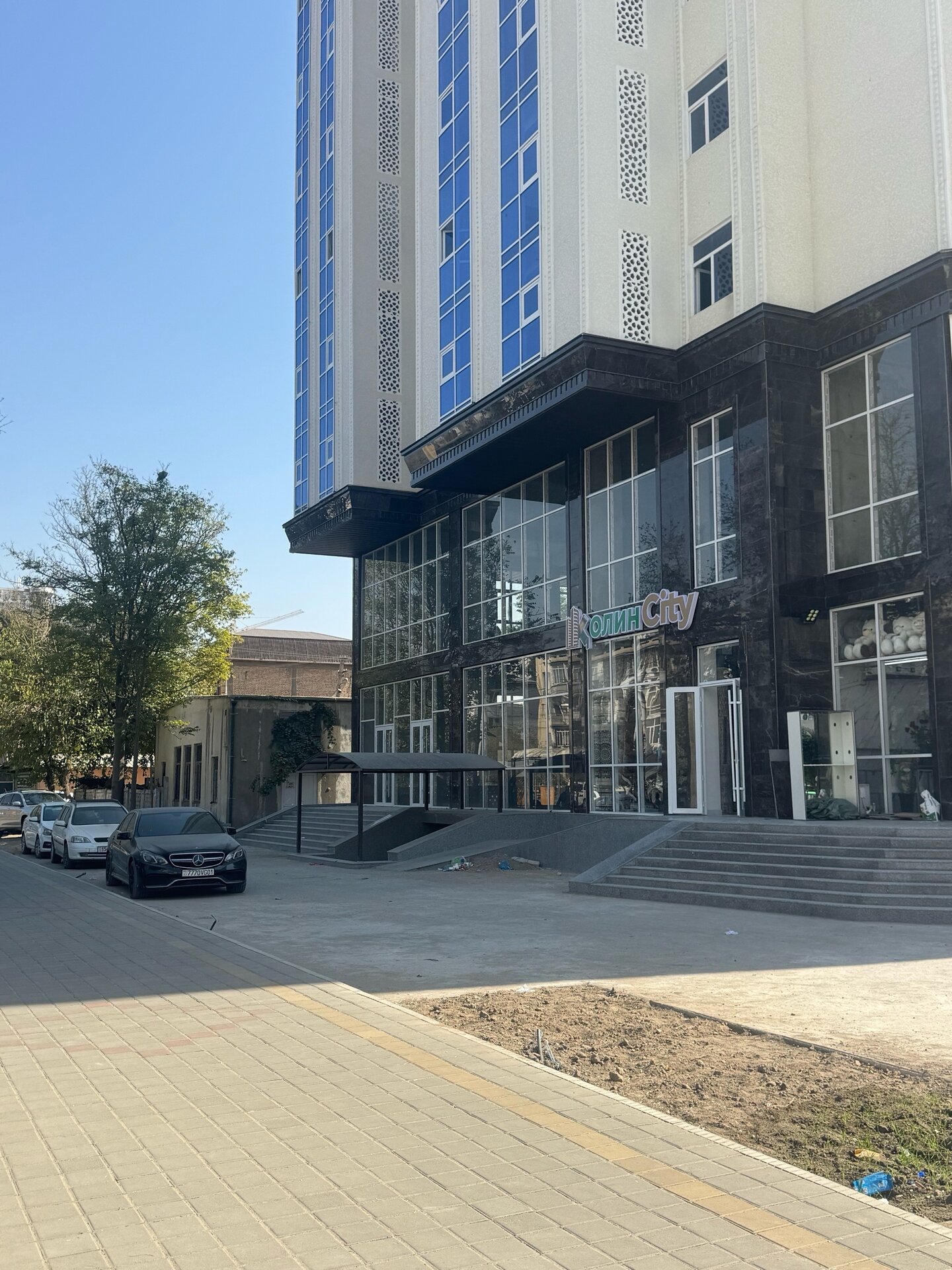 Коммерческая недвижимость 215 м².