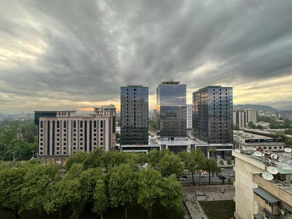 2-комнатная квартира в Душанбе, Исмоили Сомони — фото 6, балкон