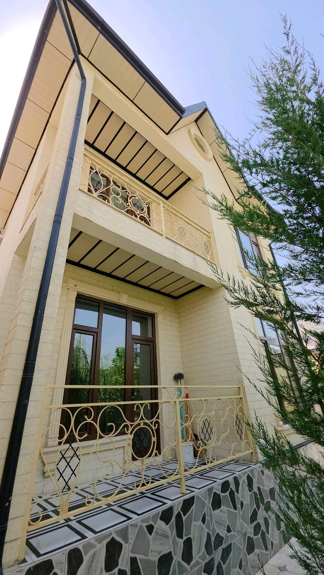 7-комнатный дом в Нуреке — фото 3, кухня