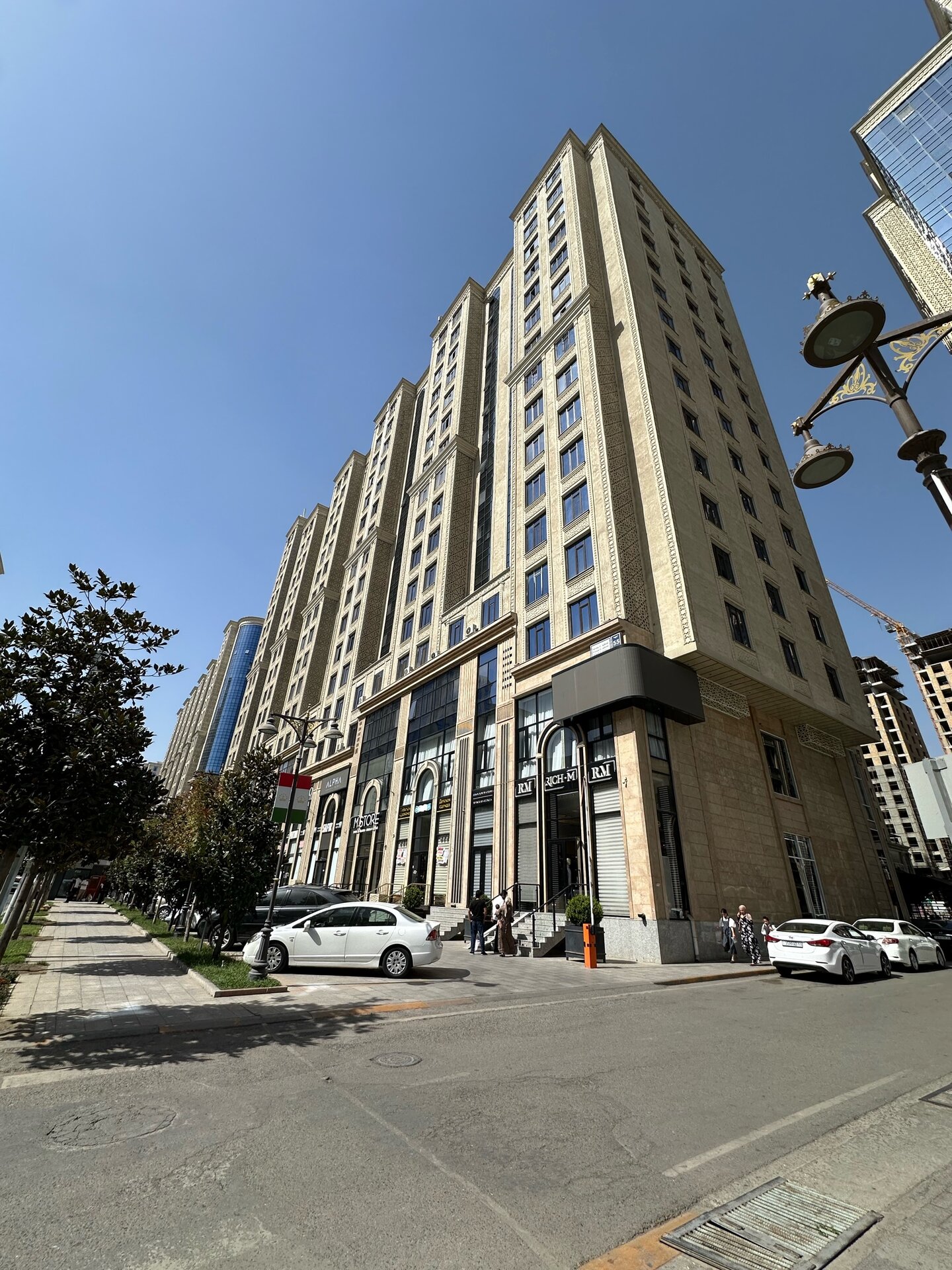 2-комнатная квартира в Душанбе, Шохмансур — фото 1, гостиная