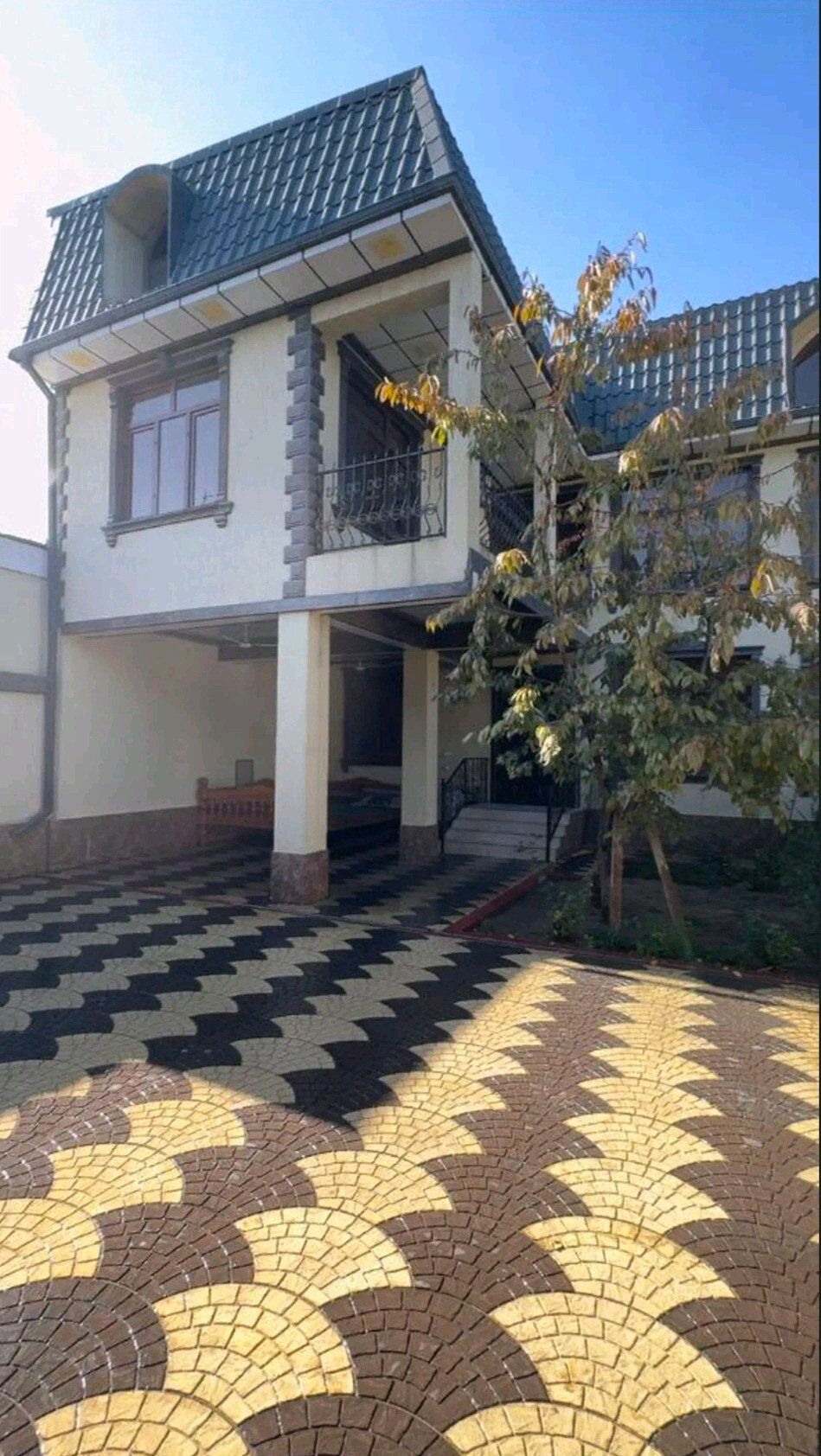 9-комнатный дом в Душанбе, Фирдавси — фото 2, гостиная