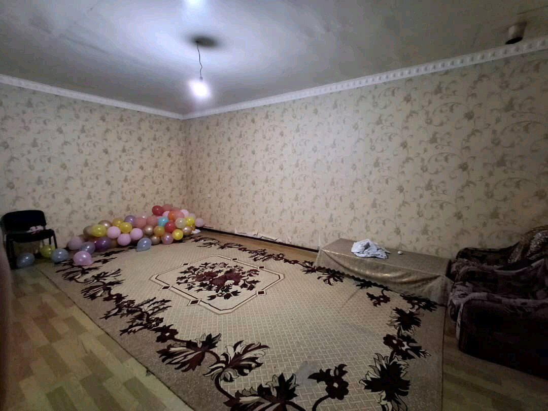 Дом, 8 комнат, 1 этаж.
