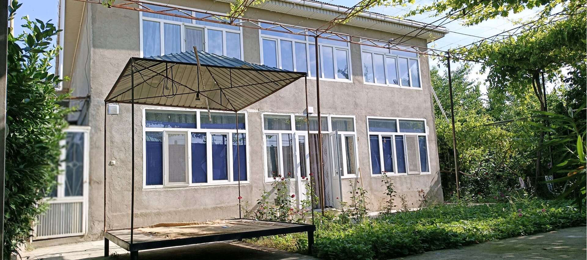Дом, 9 комнат,  этаж.