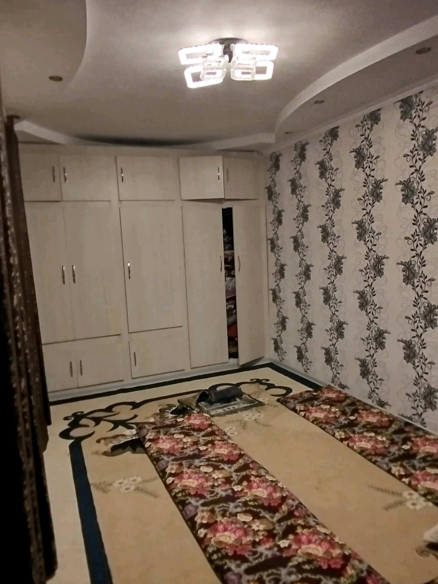 Дом, 3 комнат,  этаж.