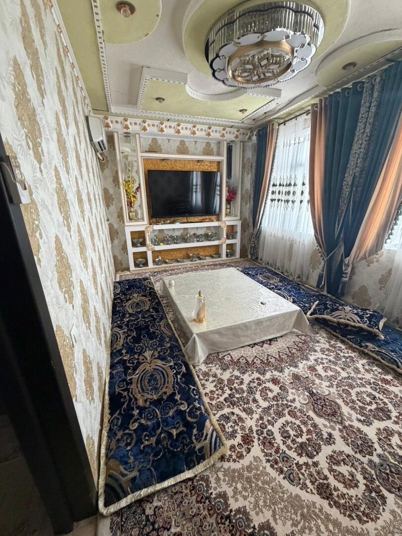 Дом, 5 комнат, 2 этаж.