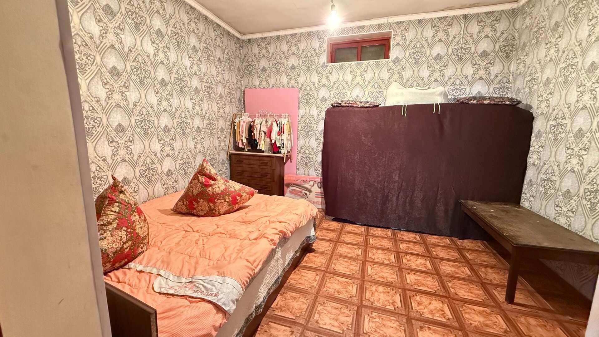Дом, 7 комнат, 2 этаж.