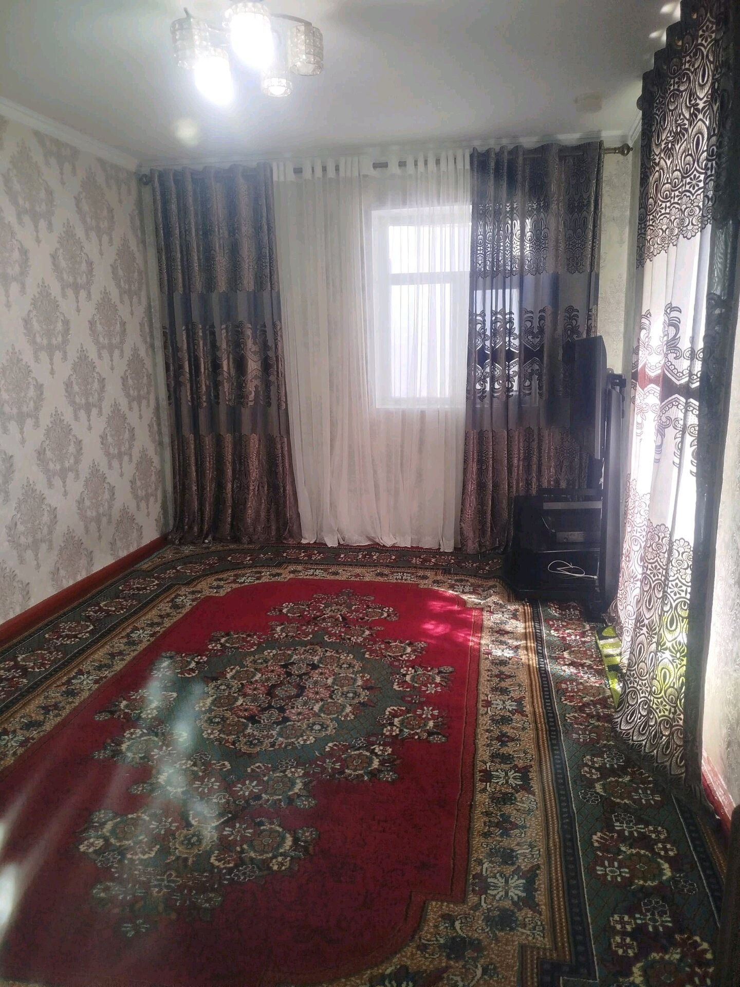 Дом, 4 комнат, 1 этаж.