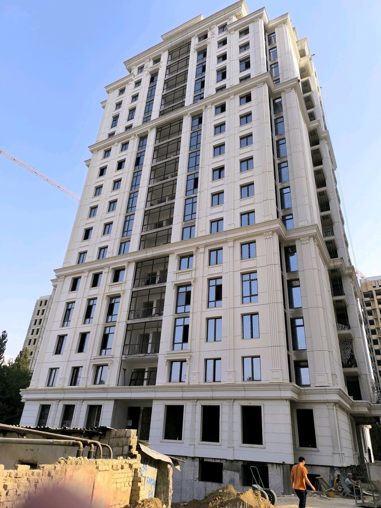 4-комнатная квартира в Душанбе, Шохмансур — фото 1, гостиная