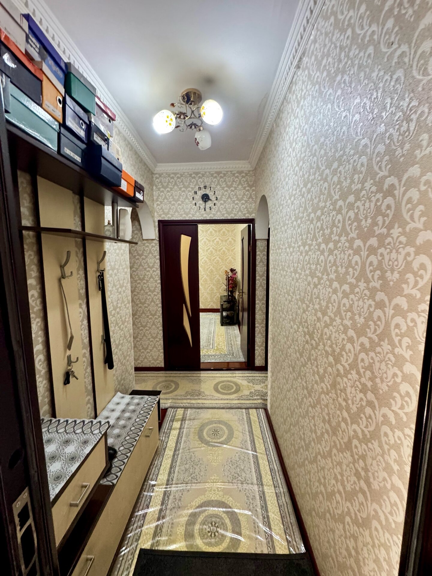 3-комнатная квартира в Душанбе, Фирдавси — фото 1, гостиная