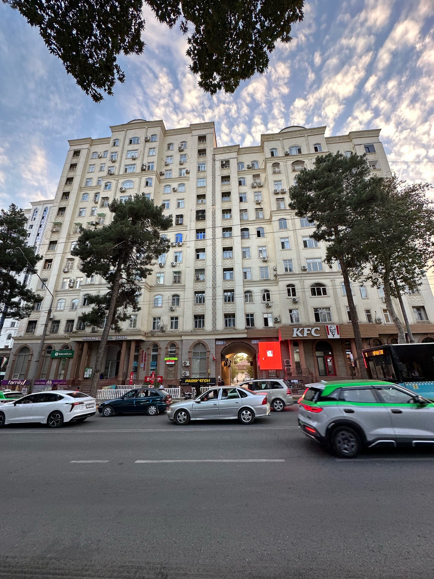 1-комнатная квартира в Душанбе, Исмоили Сомони — фото 1, гостиная