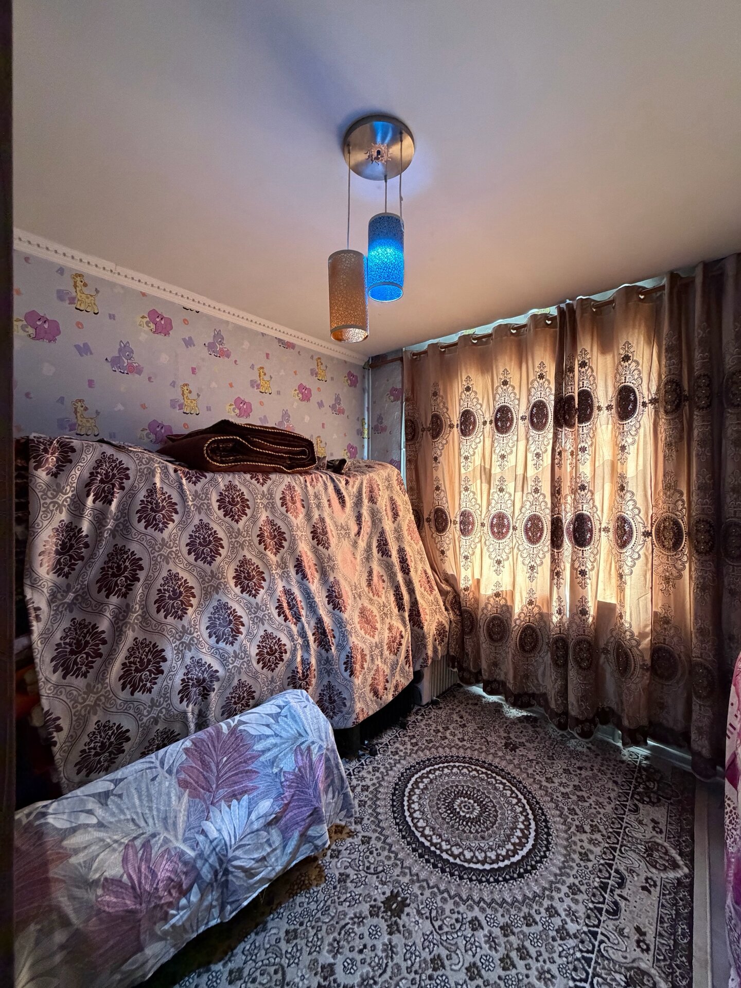 Дом, 10 комнат, 2 этаж.