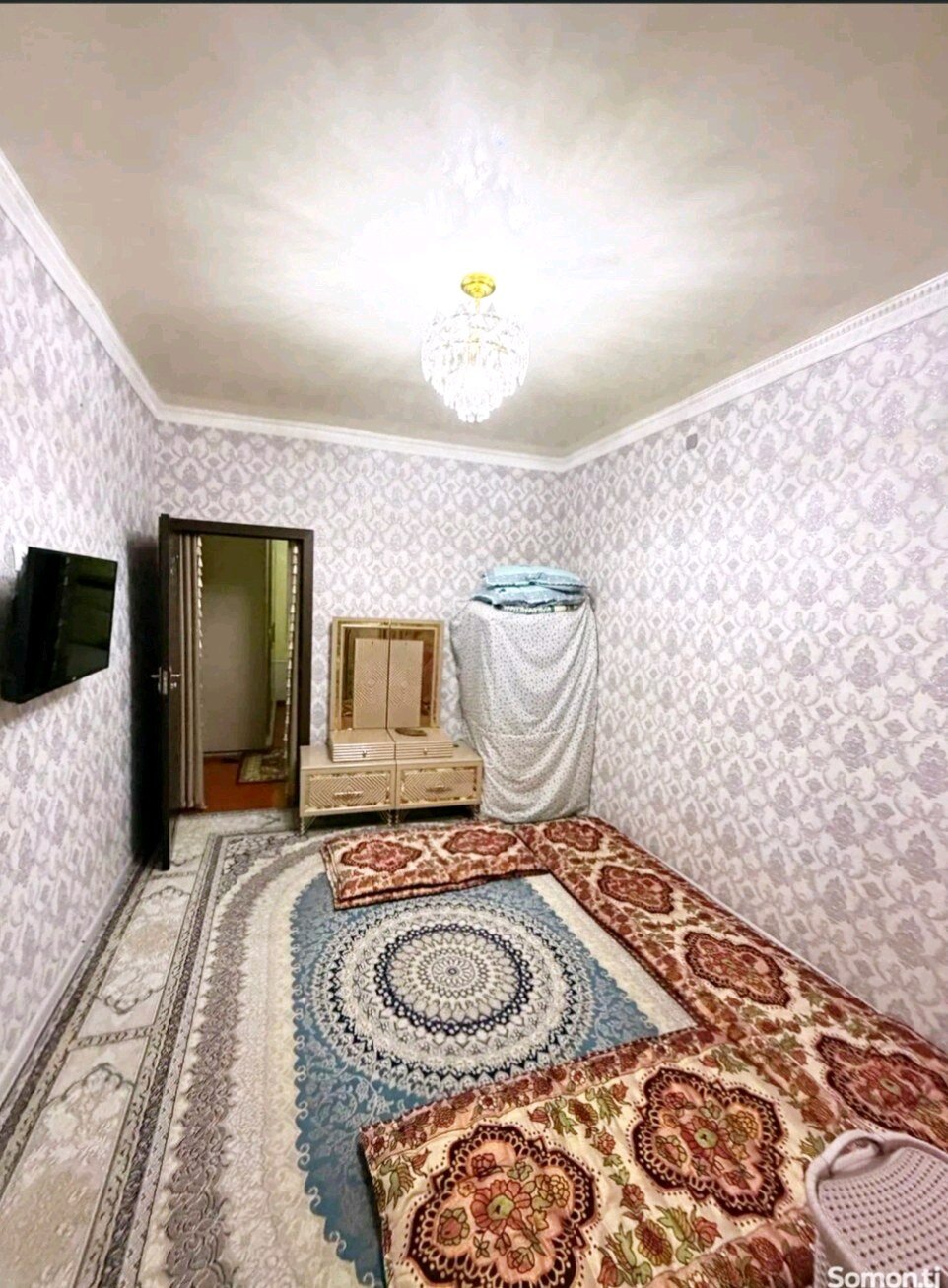 Дом, 6 комнат, 1 этаж.