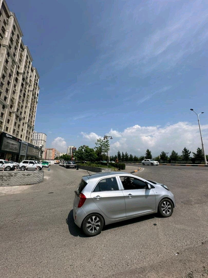2-комнатная квартира в Душанбе, Фирдавси — фото 1, гостиная