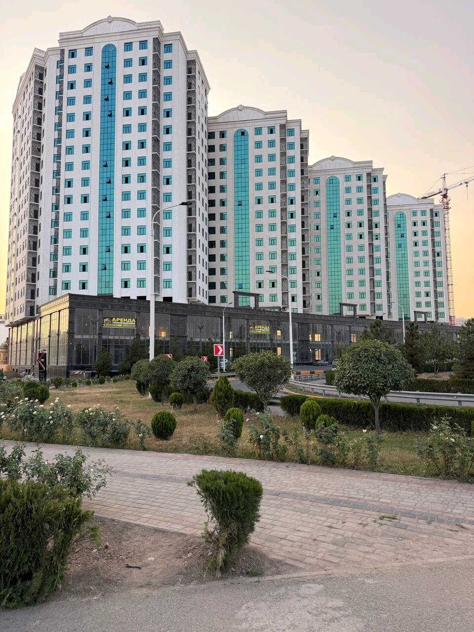 2-комнатная квартира в Душанбе, Фирдавси — фото 1, гостиная