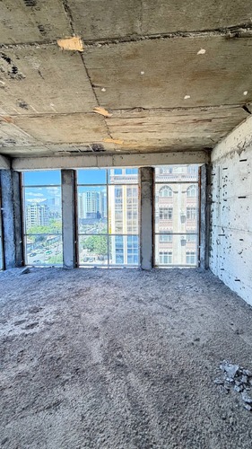 4-комнатная квартира в Душанбе, Исмоили Сомони — фото 6, балкон