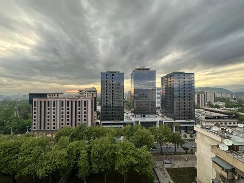 2-комнатная квартира в Душанбе, Исмоили Сомони — фото 6, балкон