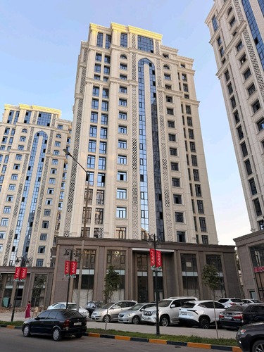 4-комнатная квартира в Душанбе, Исмоили Сомони — фото 1, гостиная